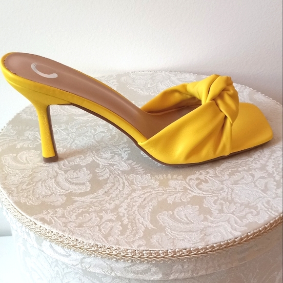 Ladies Vegan Leather Slides - Picture 5 of 14